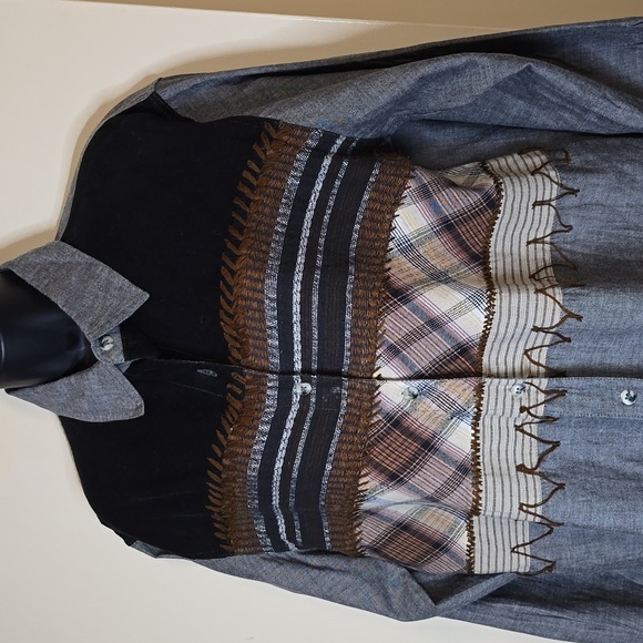 Casey and Max Vintage Women's Button Down Shirt Size M - Picture 2 of 8